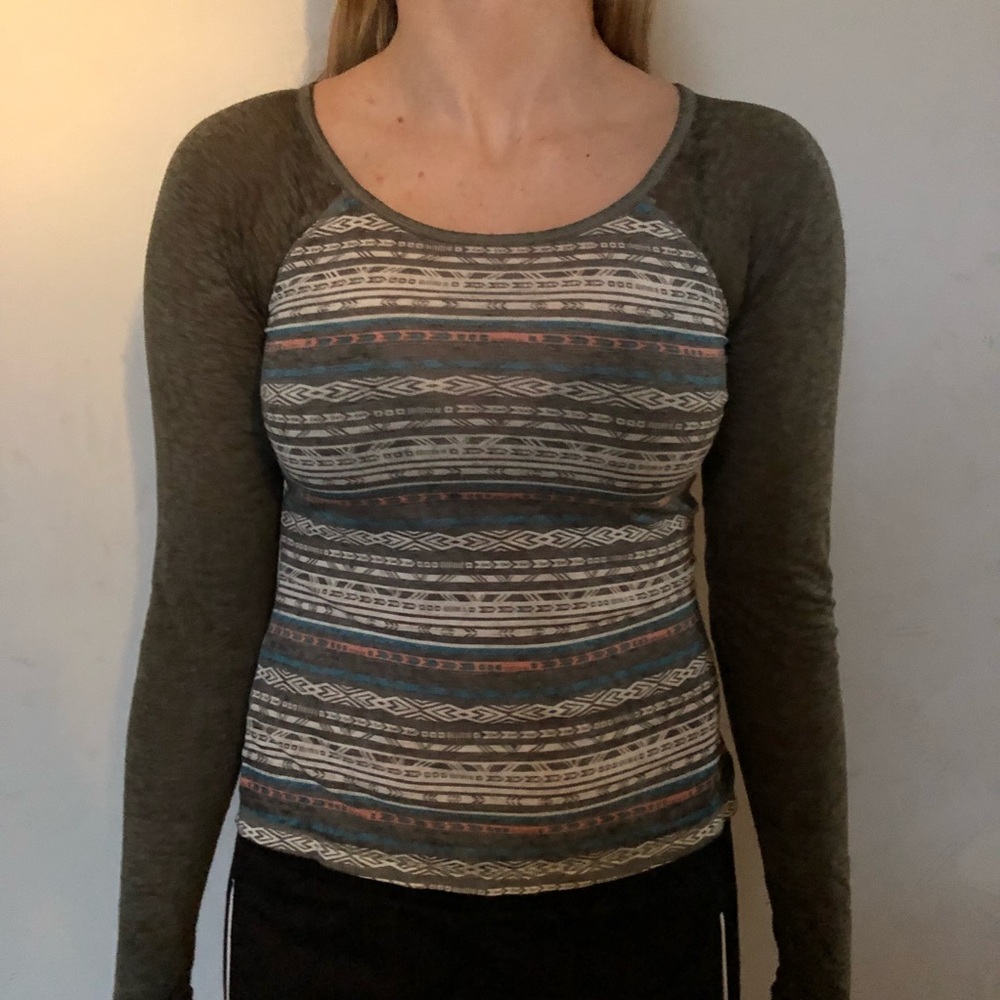 Tribal Print Gray Long Sleeve Top